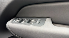 Volvo XC60 2.0 B5P Plus Dark 5dr AWD Geartronic Petrol Estate